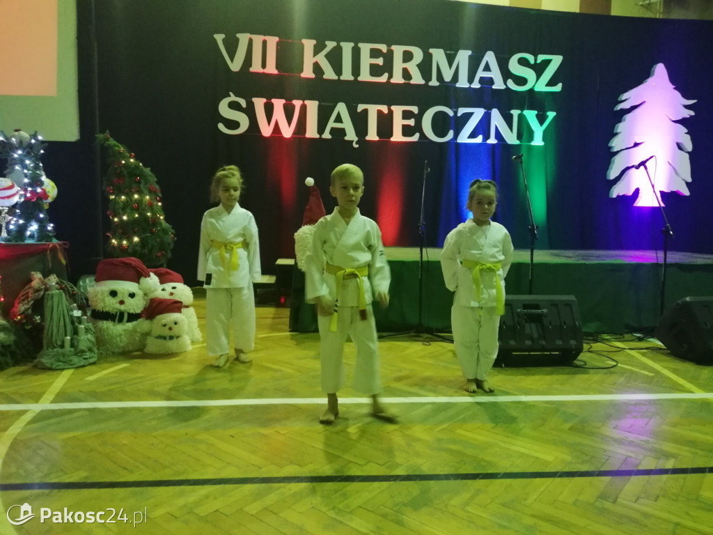 Kiermasz bożonarodzeniowy