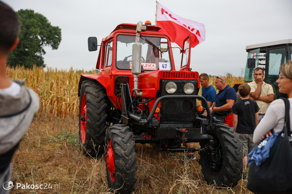 Kujawsko-Pałucki Rajd traktorów na polach Wielowsi