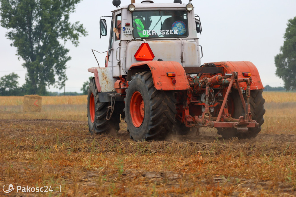 Kujawsko-Pałucki Rajd traktorów na polach Wielowsi