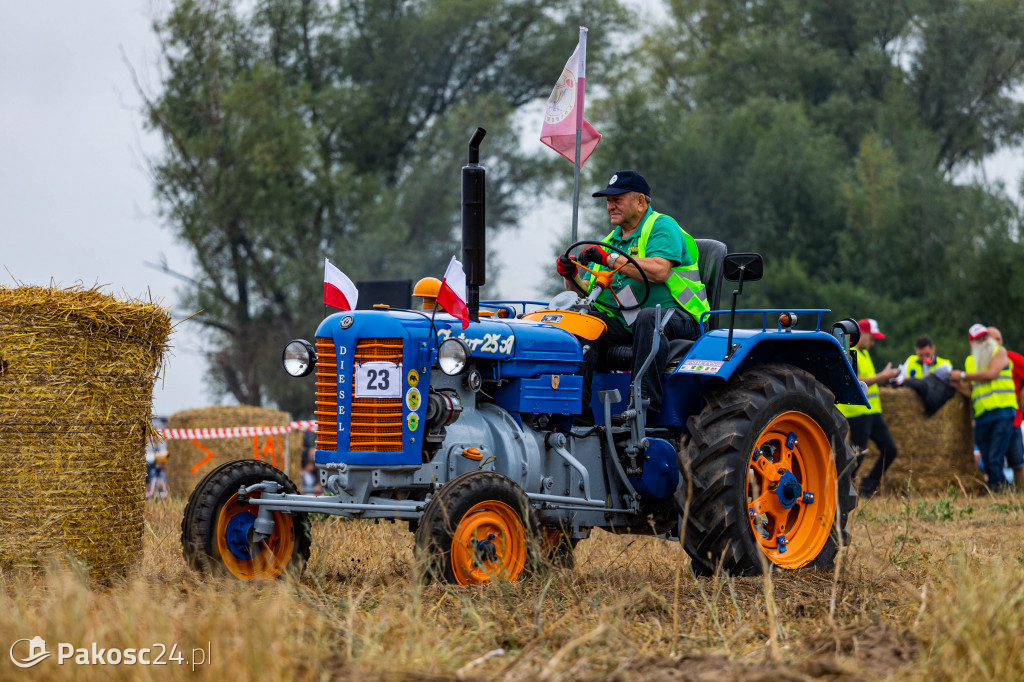 Kujawsko-Pałucki Rajd traktorów na polach Wielowsi