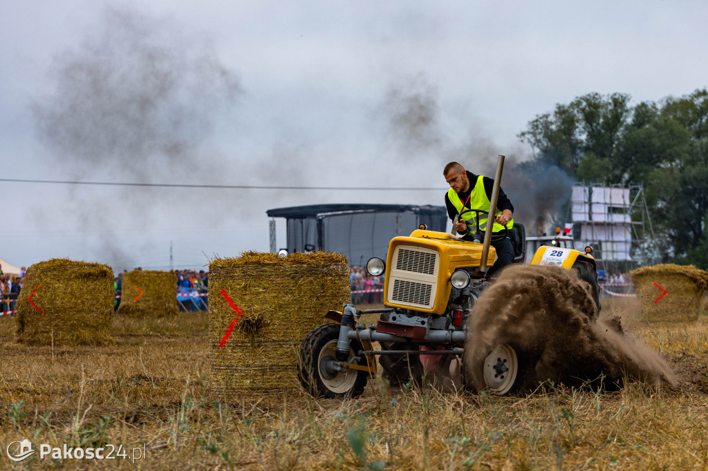 Kujawsko-Pałucki Rajd traktorów na polach Wielowsi