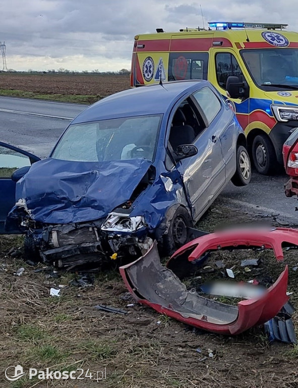 Wypadek na trasie do Pakości. Są poszkodowani