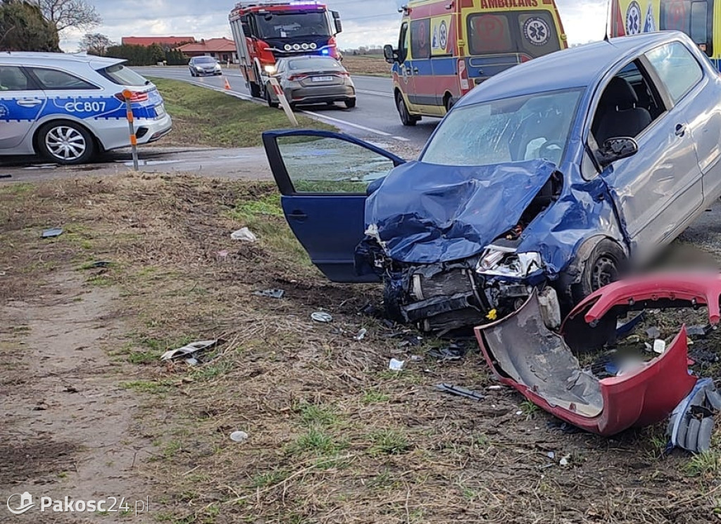 Wypadek na trasie do Pakości. Są poszkodowani