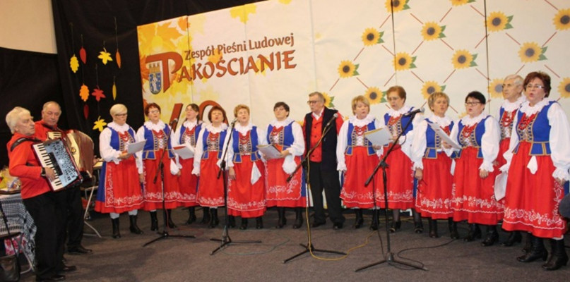 Akordeonista lub klawiszowiec poszukiwany