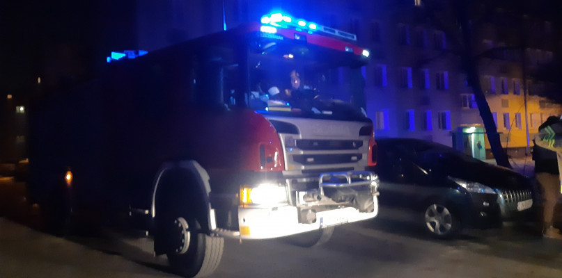 Na miejscu pracowały dwa zastępy straży pożarnej oraz pogotowie ratunkowe. Fot. OSP przy Soda Ciech Polska S.A.
