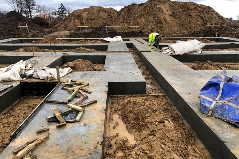 Budowa bloku komunalnego