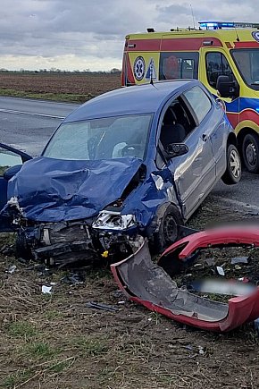 Wypadek na trasie do Pakości. Są poszkodowani-193