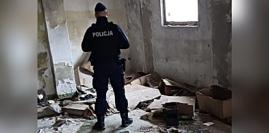 W tych miejscach mogą być bezdomni. Policja patroluje takie lokalizacje-9816