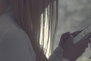 Odgórny zakaz telefonów w szkołach? MEN zdradza plany zmian-10760