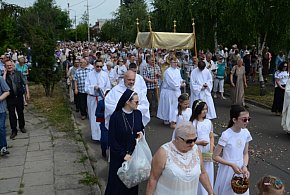 Nie wszyscy o tym wiedzą. Czy udział w procesji Bożego Ciała to obowiązek?-10868