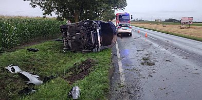 Dachowanie bmw w Rybitwach. Jedna osoba poszkodowana-11182
