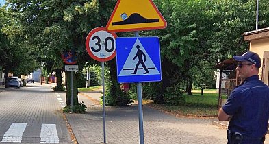 Oznakowanie przy pakoskich szkołach pod lupą policji-11269