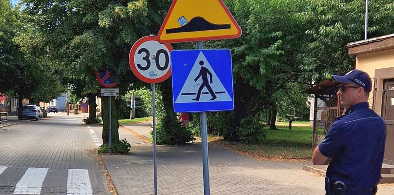 Oznakowanie przy pakoskich szkołach pod lupą policji - 11269