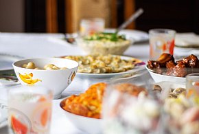 Polacy znów sięgną głębiej do kieszeni. Tyle wydają na świąteczne jedzenie-11997