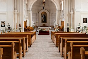 Miliony na Kościół w 2026 roku. Państwo co roku dokłada do duchownych-12069