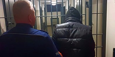 Pościg za audi zaczął się w Rybitwach. Kierowca dojechał prosto do aresztu-11607