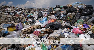 Śledztwo po zawiadomieniu wojewody. Sprawa dotyczy składowiska w Giebni-11720