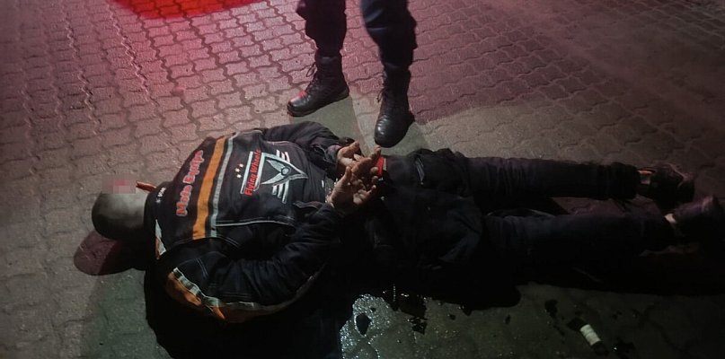 Włamał się do marketu w Pakości. Policja zatrzymała go po chwili