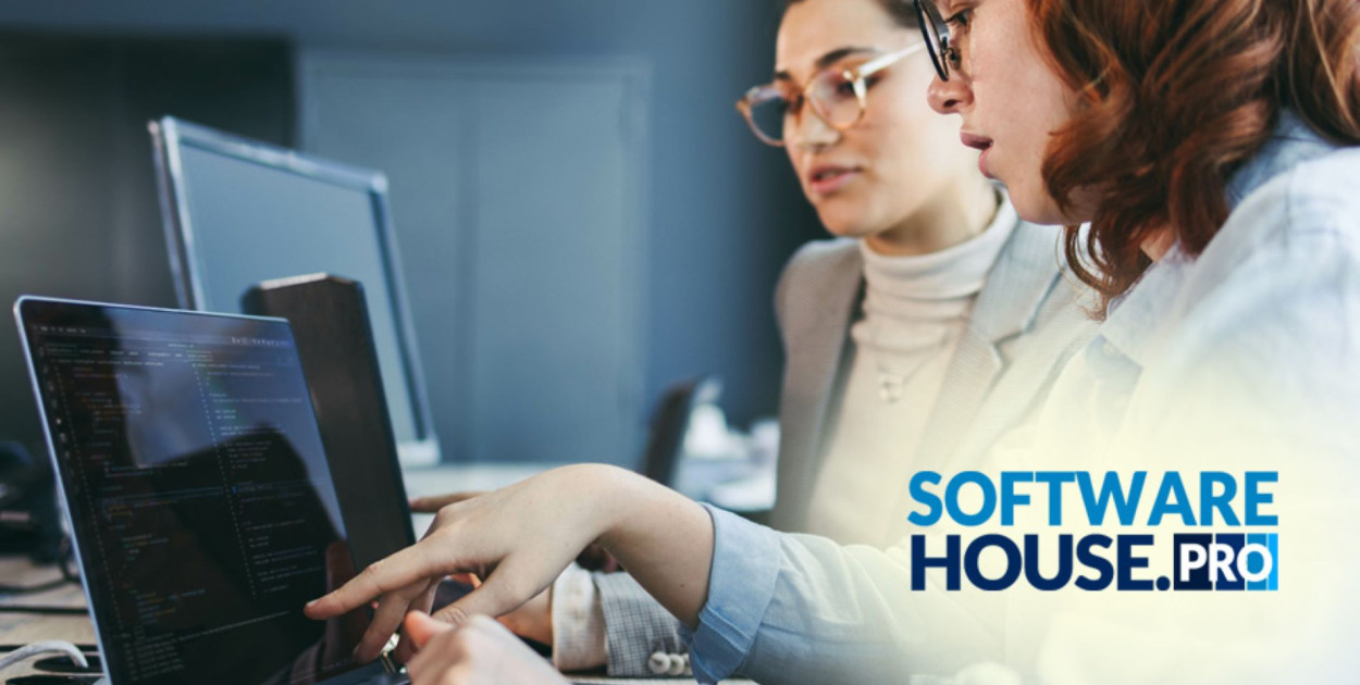 Software house Warszawa – jak firmy w Polsce wdrażają portale z kontami użytkownik